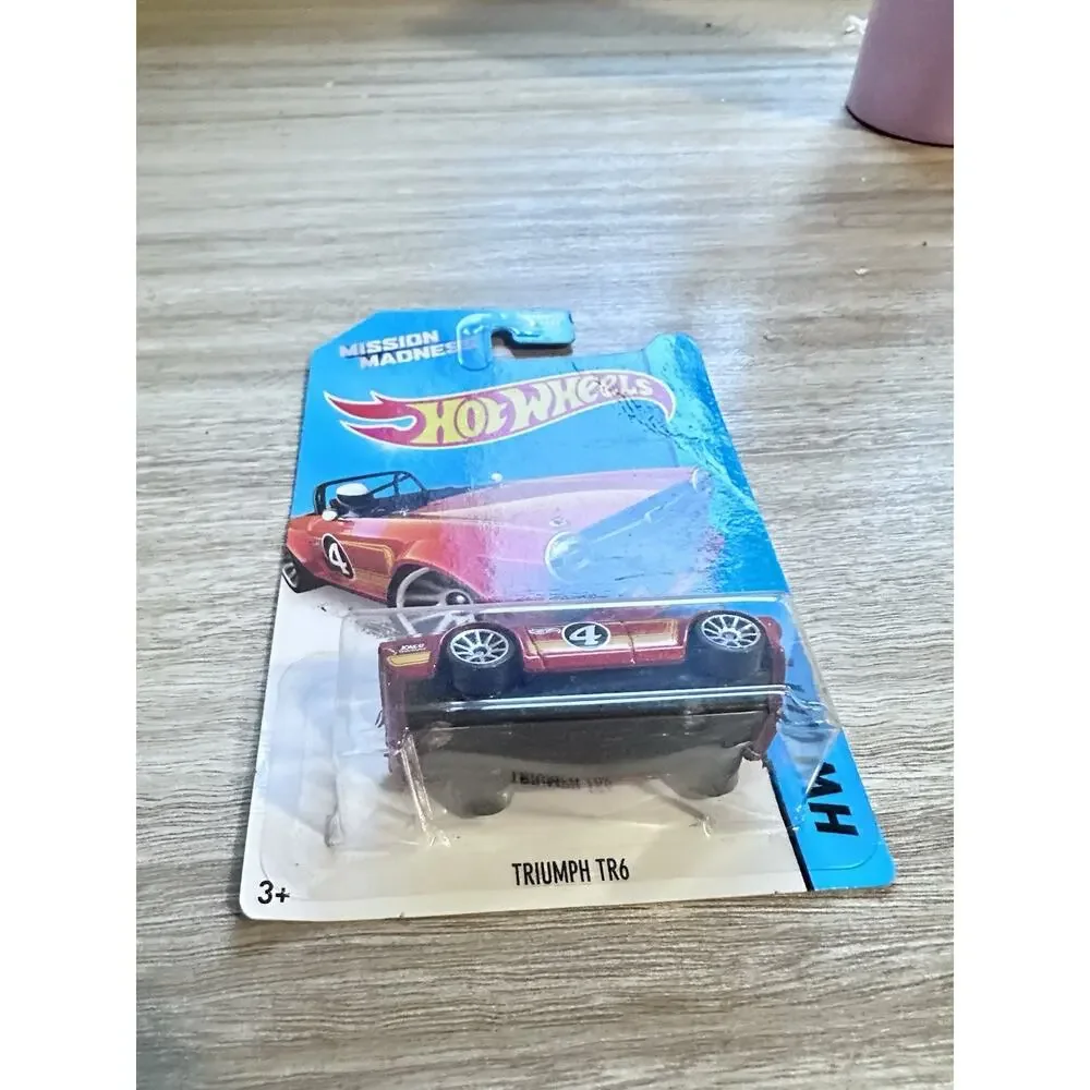 Hot Wheels Mission Madness HW City Triumph TR6 Kroger Exclusive Orange New H89